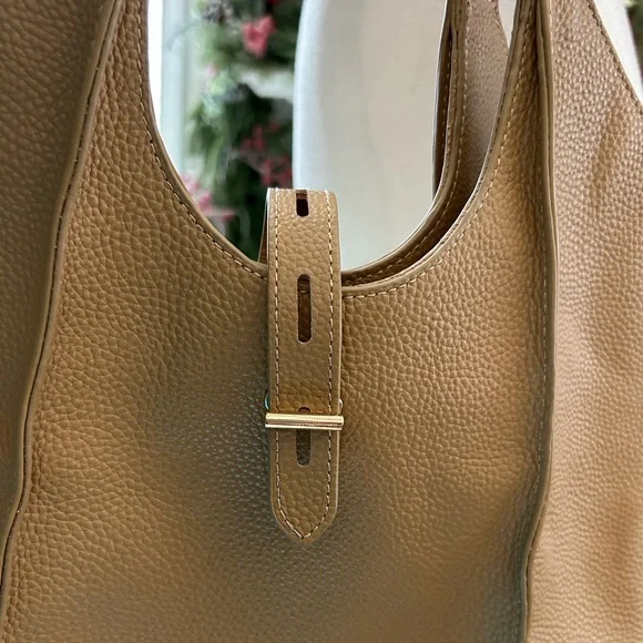 Tote Le Monde  Tan Leather Milan Tote Bag - Picture 10 of 13